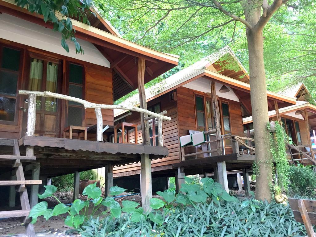 Apartamento Baan Pha Nin Mung Korn Rayong Exterior foto